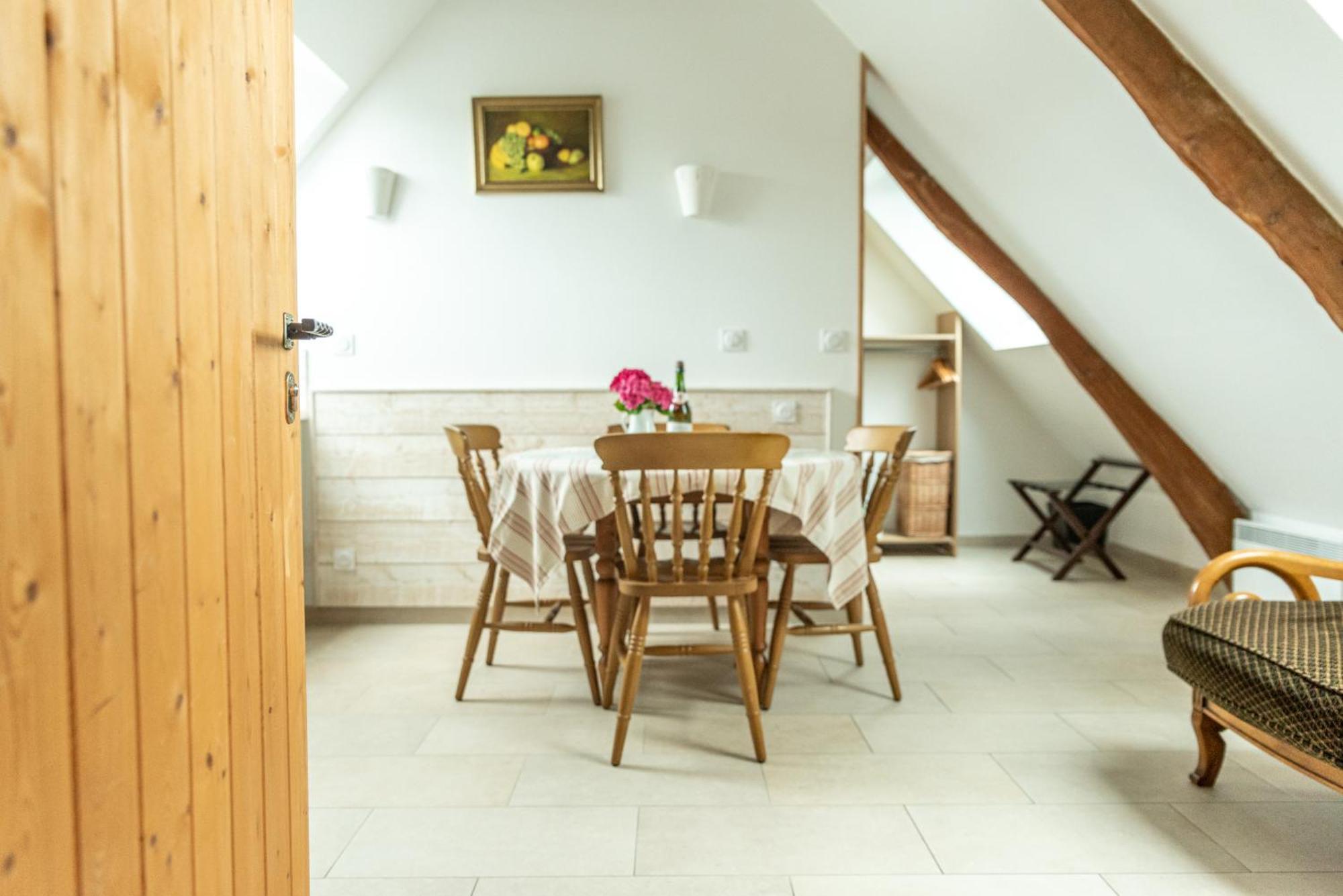 Le Clos Des Courtines - Meuvaines Apartment *
