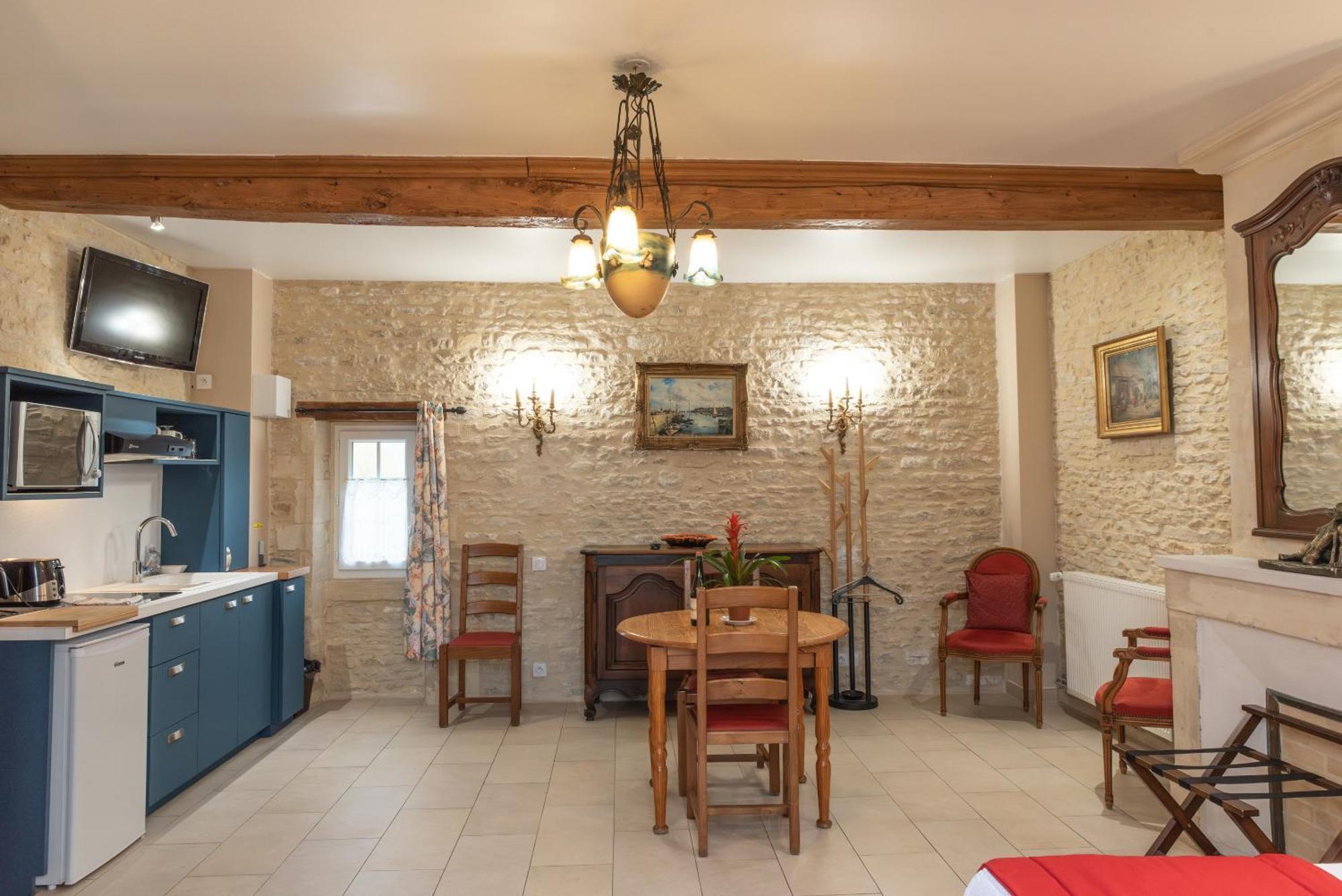 Le Clos Des Courtines - Apartment Meuvaines